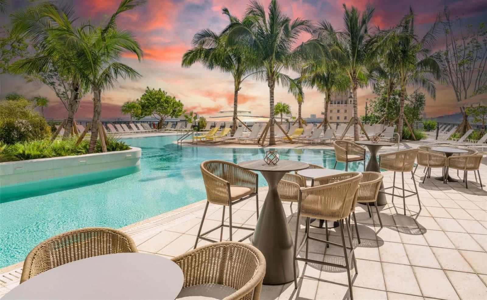 Lovely - Pool & Gym Apartment